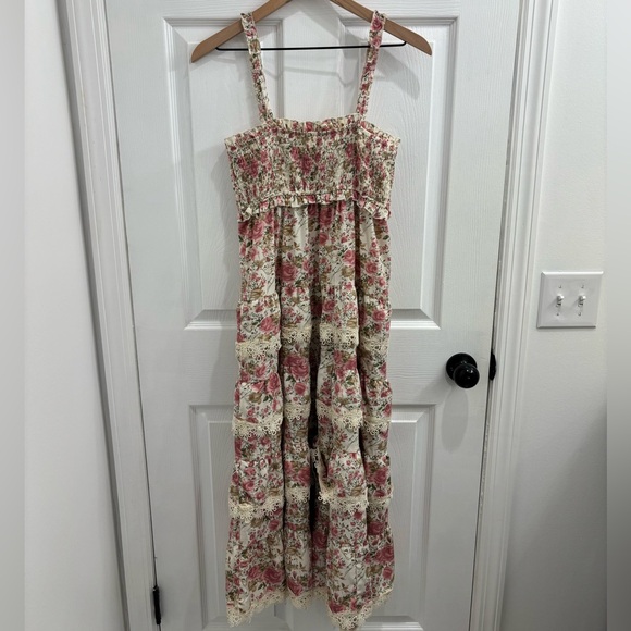 Altar’d State Floral Tiered Maxi Dress with Lace Trim - Picture 4 of 7